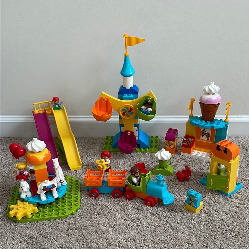 Colorful Lego duplo Block Amusement Park Set